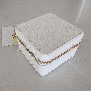 Quinn Leather Petite Travel Box